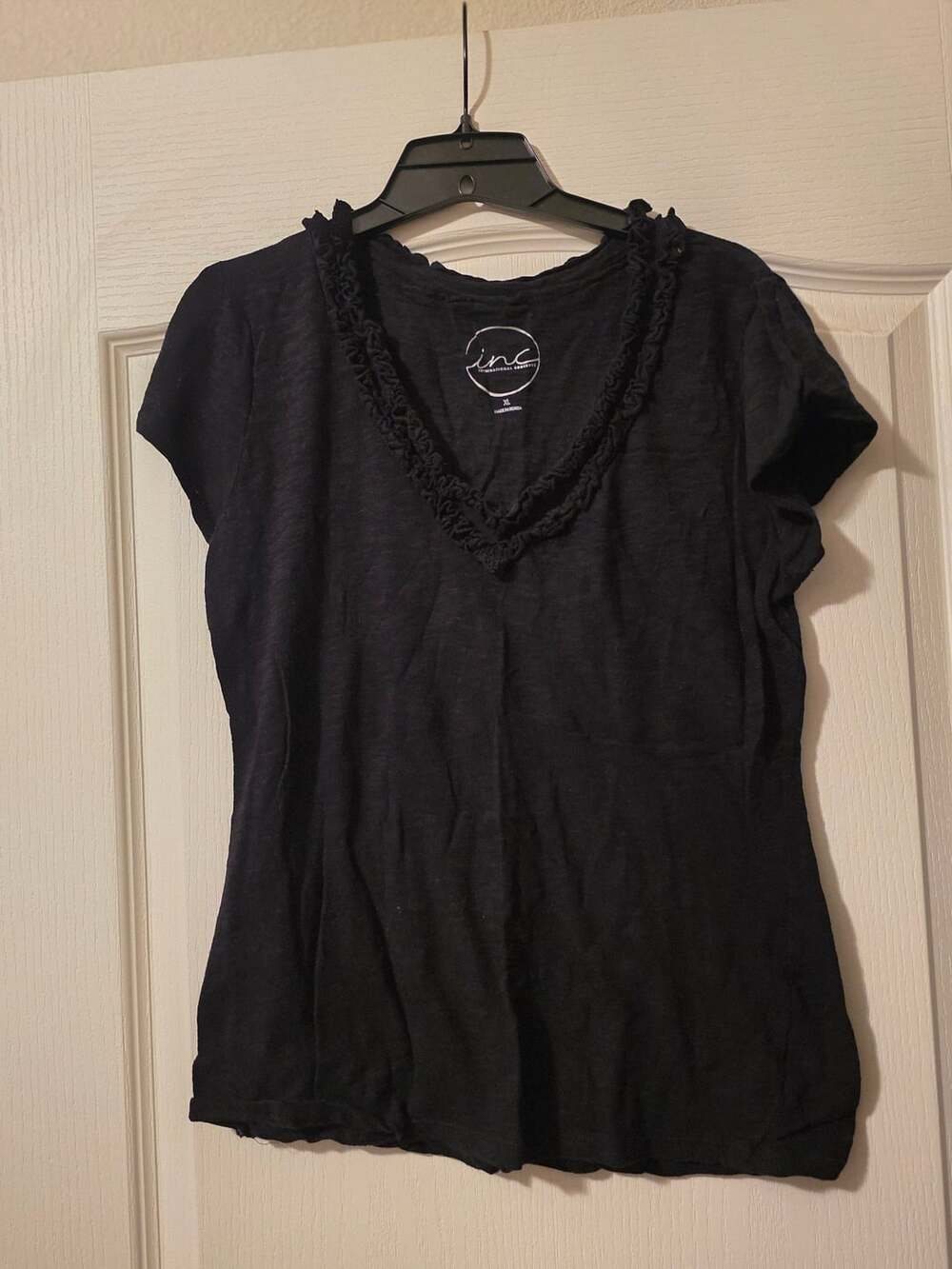 INC International Concepts Black V-Neck Short Sleeve Top with Ruffled Trim XL